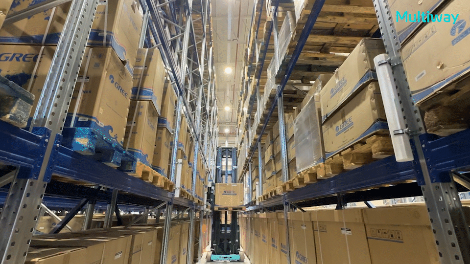 南宫NG28生物三向无人叉车案例图 南宫NG28生物三向无人叉车案例图